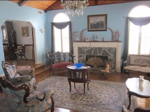 Santa Rosa Valley Film Friendly Home Marie Z - Gallery Image