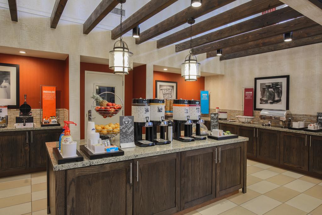 Hampton Inn &amp; Suites, Camarillo - Gallery Image
