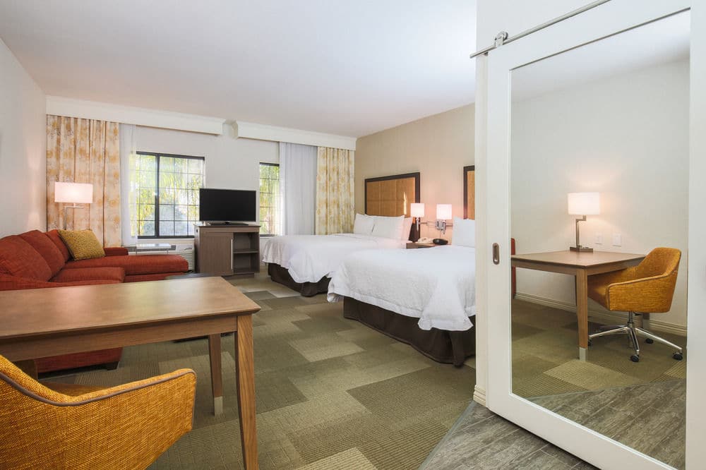Hampton Inn &amp; Suites, Camarillo - Gallery Image