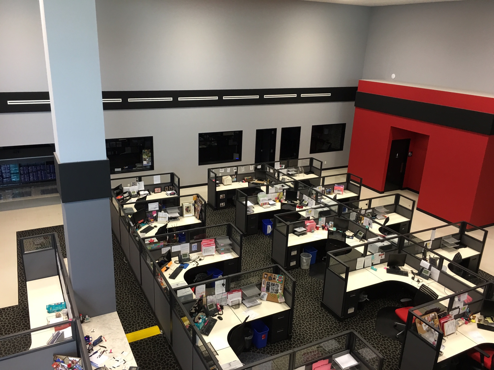 Corporate Office Moorpark - Gallery Image