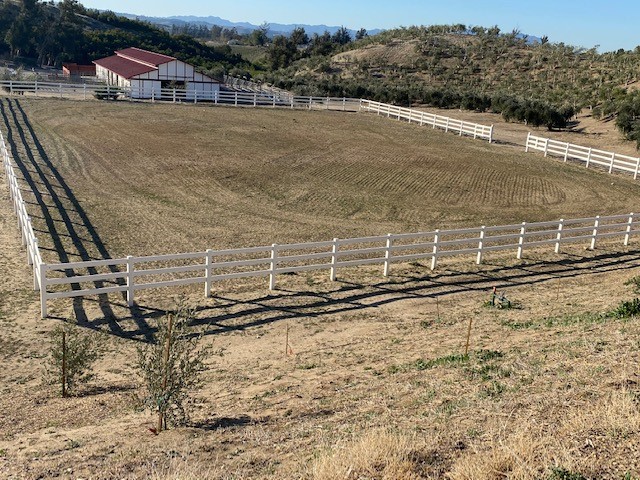 Rustic Valley Ranch - Gallery Image