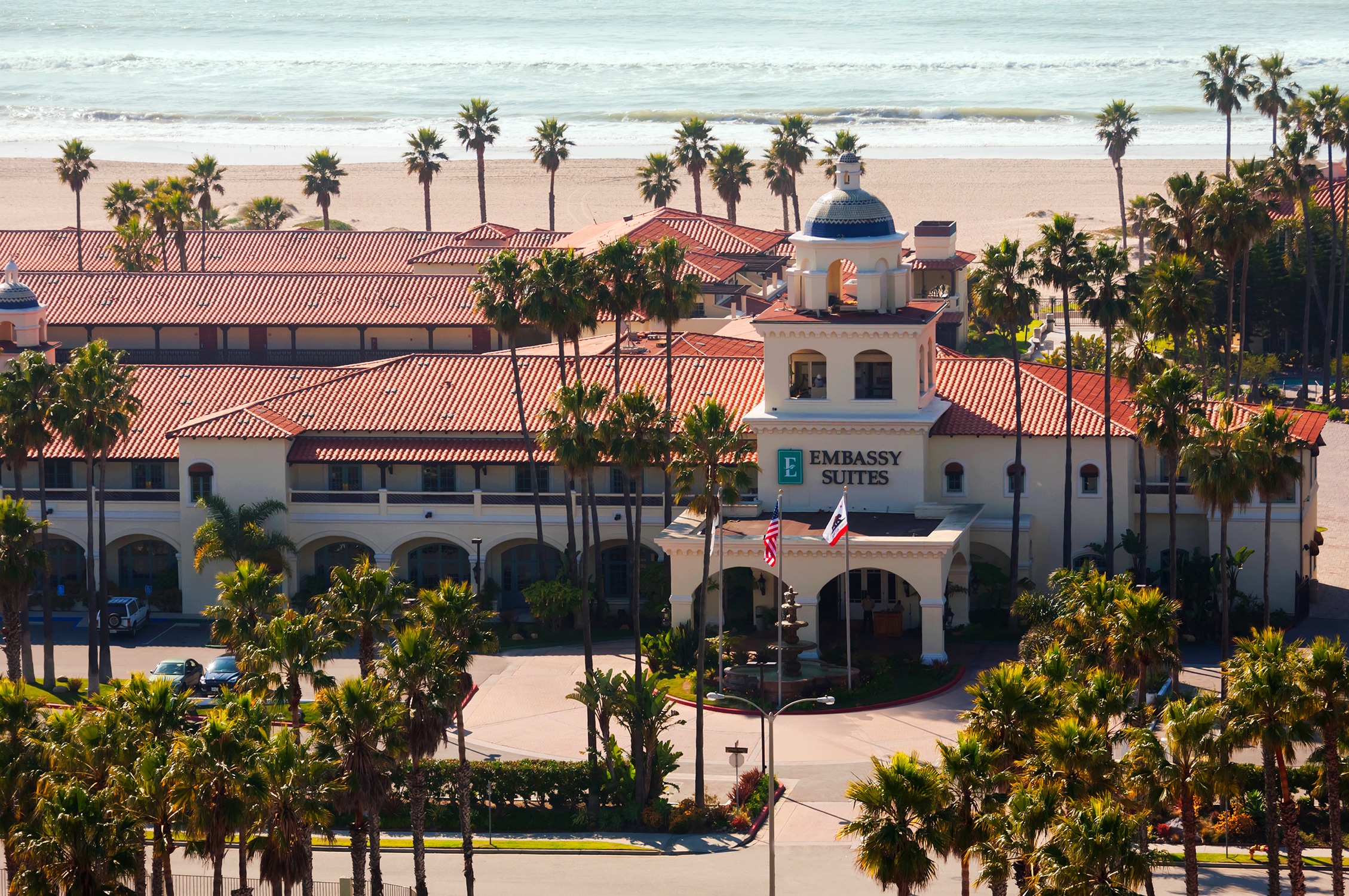 Embassy Suites Mandalay Beach Resort - Gallery Image