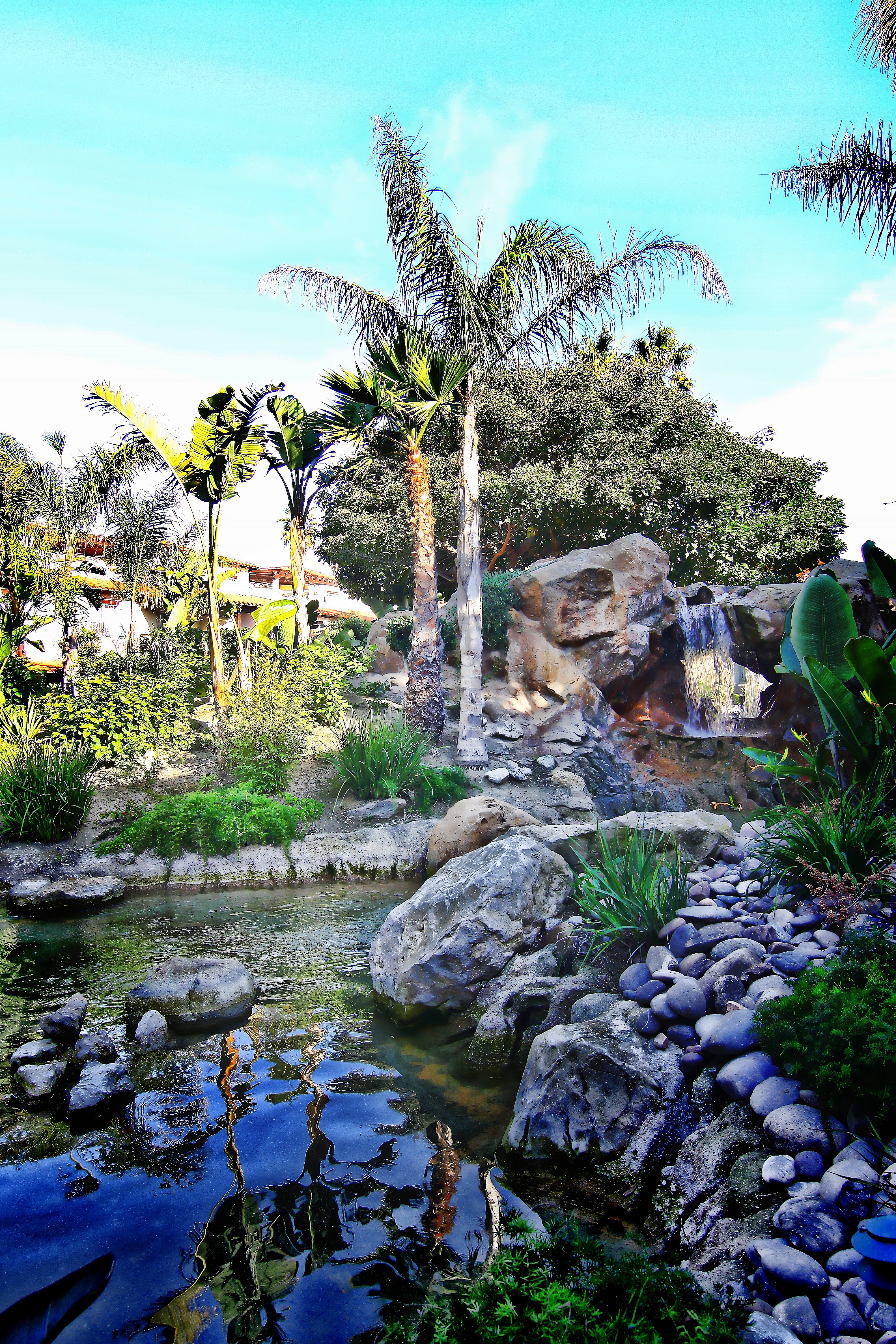 Embassy Suites Mandalay Beach Resort - Gallery Image