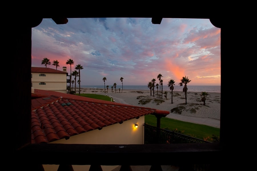Embassy Suites Mandalay Beach Resort - Gallery Image