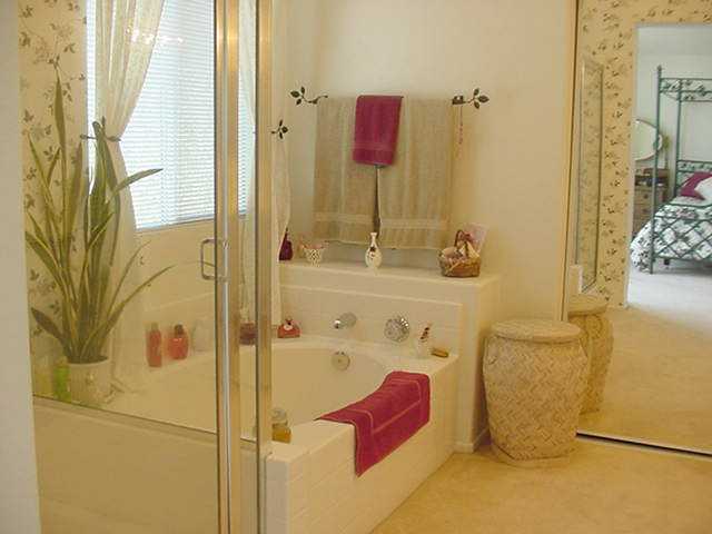 Simi Valley Residential Setting Don Mantooth &amp; Susan Genova - Gallery Image