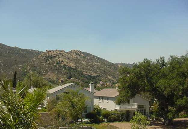 Simi Valley Residential Setting Don Mantooth &amp; Susan Genova - Gallery Image