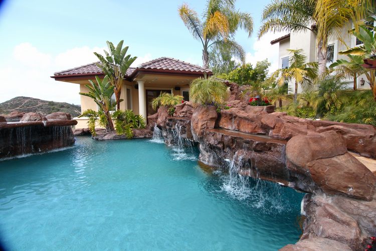 Film Friendly Two Story Residential Home Eric Rose - Gallery Image