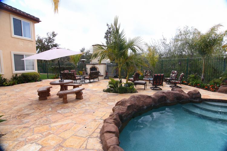 Film Friendly Two Story Residential Home Eric Rose - Gallery Image