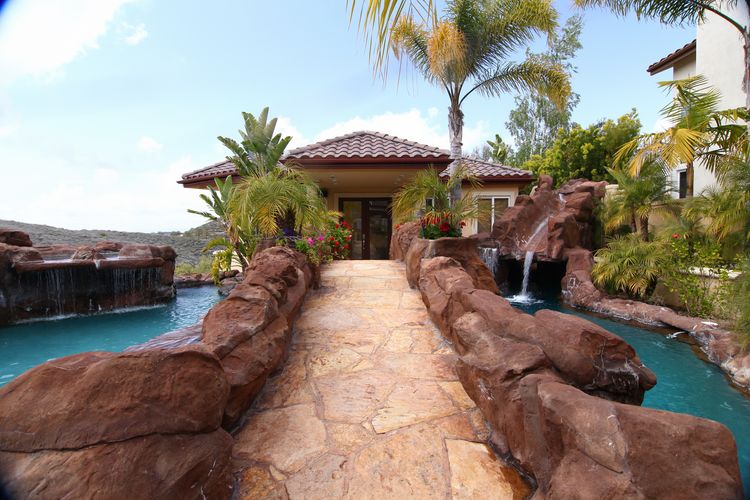 Film Friendly Two Story Residential Home Eric Rose - Gallery Image