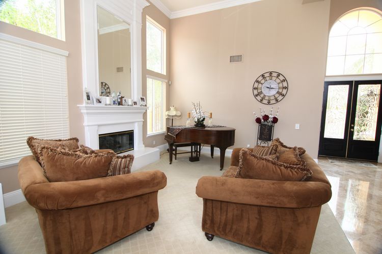 Film Friendly Two Story Residential Home Eric Rose - Gallery Image