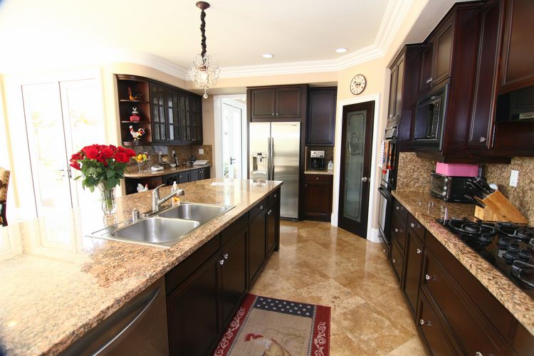 Film Friendly Two Story Residential Home Eric Rose - Gallery Image