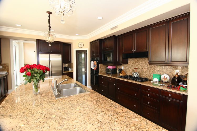 Film Friendly Two Story Residential Home Eric Rose - Gallery Image