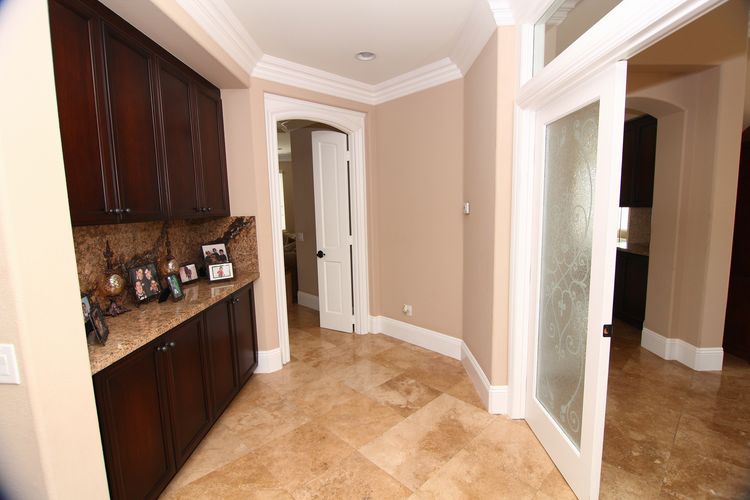 Film Friendly Two Story Residential Home Eric Rose - Gallery Image