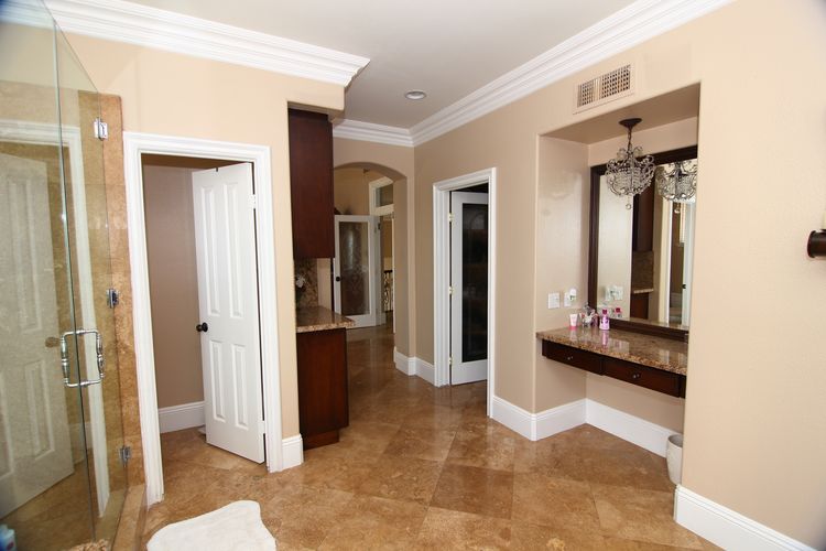 Film Friendly Two Story Residential Home Eric Rose - Gallery Image