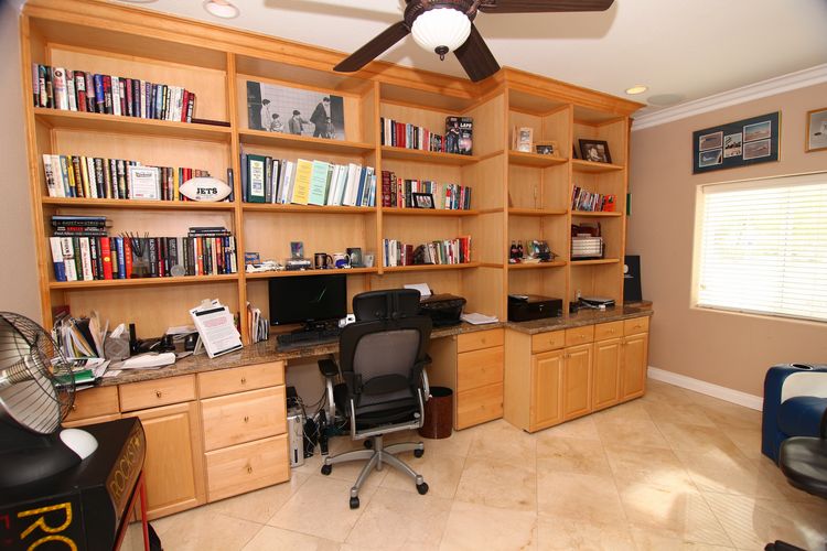 Film Friendly Two Story Residential Home Eric Rose - Gallery Image