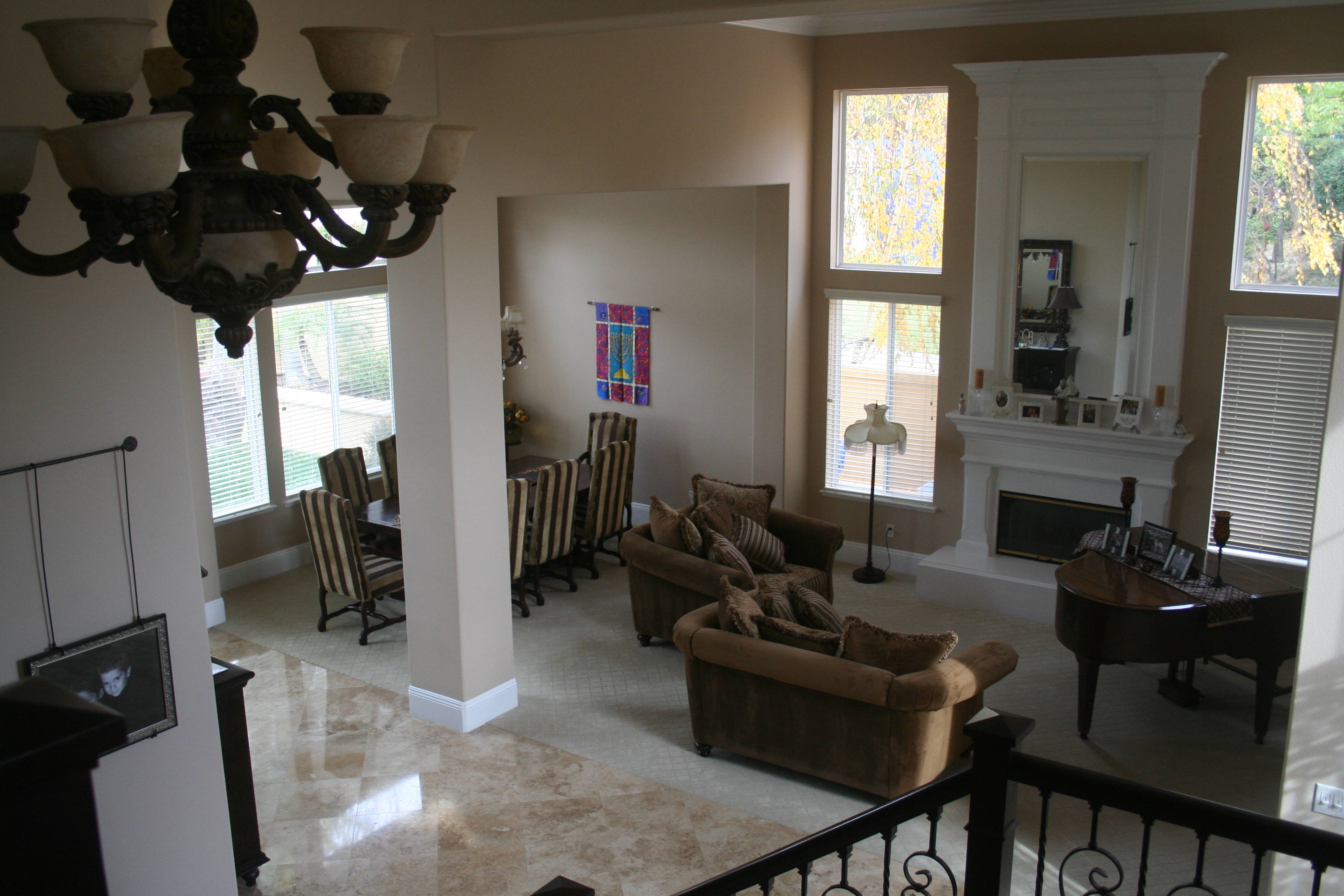 Film Friendly Two Story Residential Home Eric Rose - Gallery Image