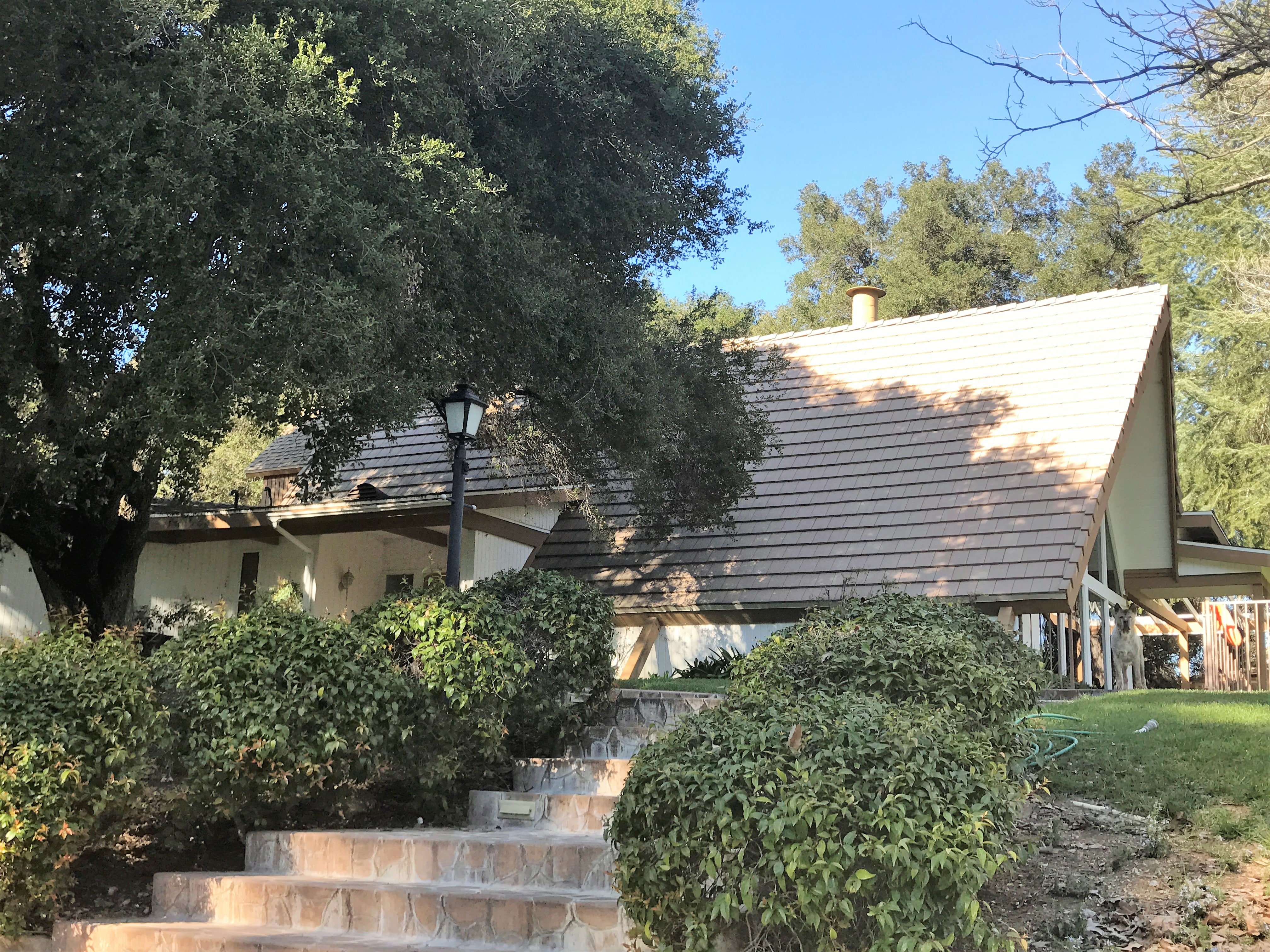 Hidden Valley 1970's Art Deco Home on 5 Acre Ranch - Gallery Image