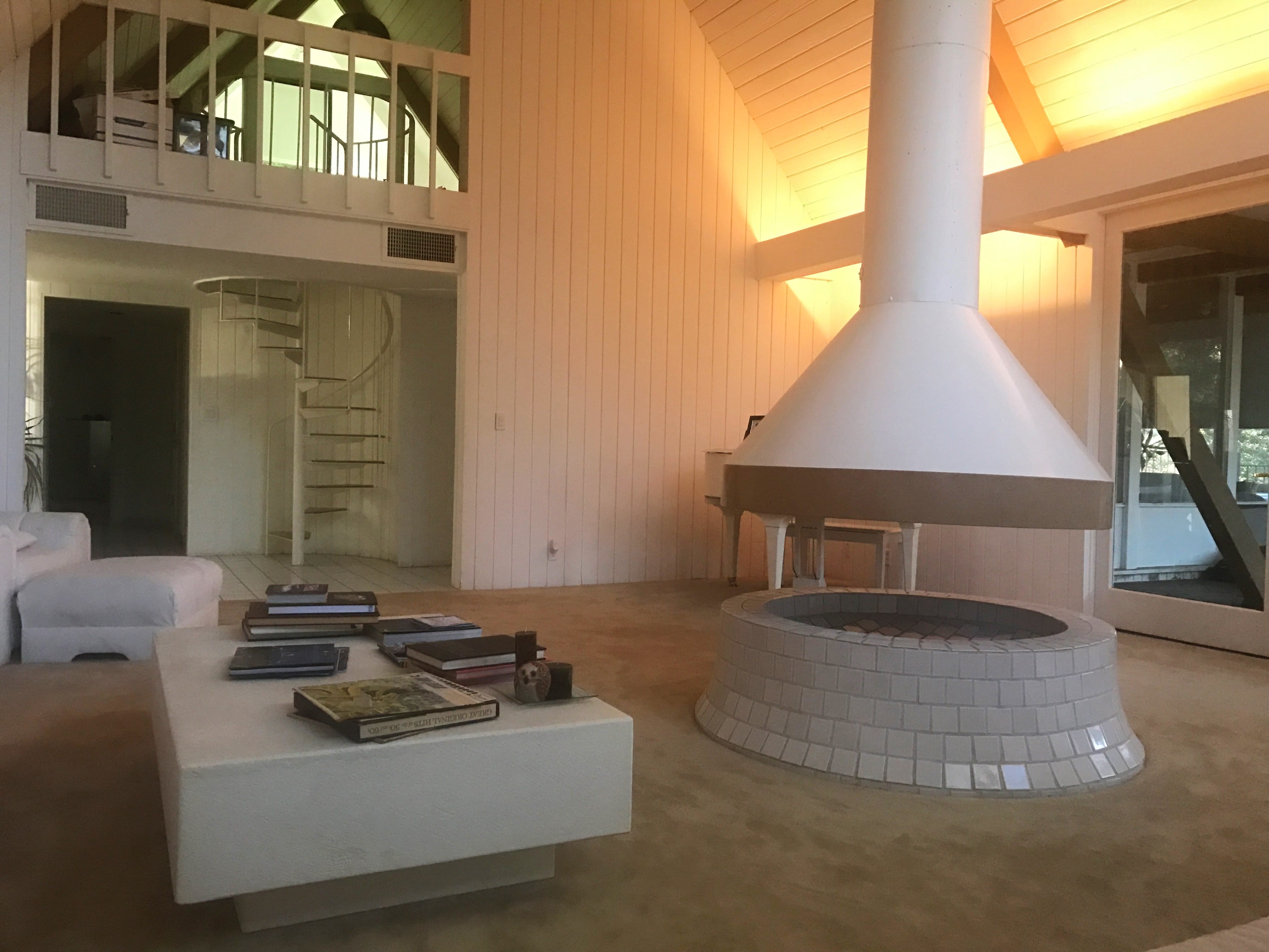 Hidden Valley 1970's Art Deco Home on 5 Acre Ranch - Gallery Image