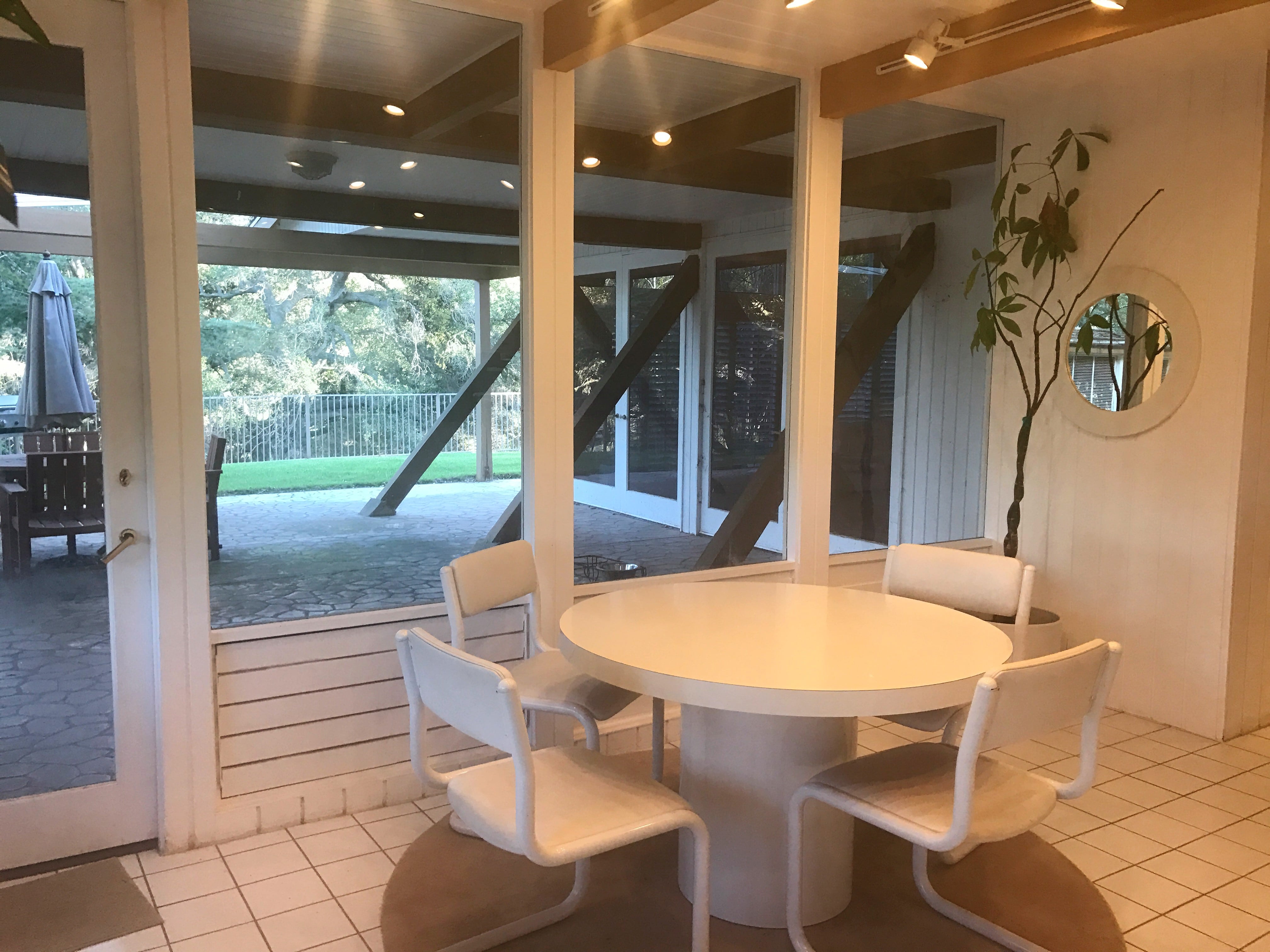 Hidden Valley 1970's Art Deco Home on 5 Acre Ranch - Gallery Image