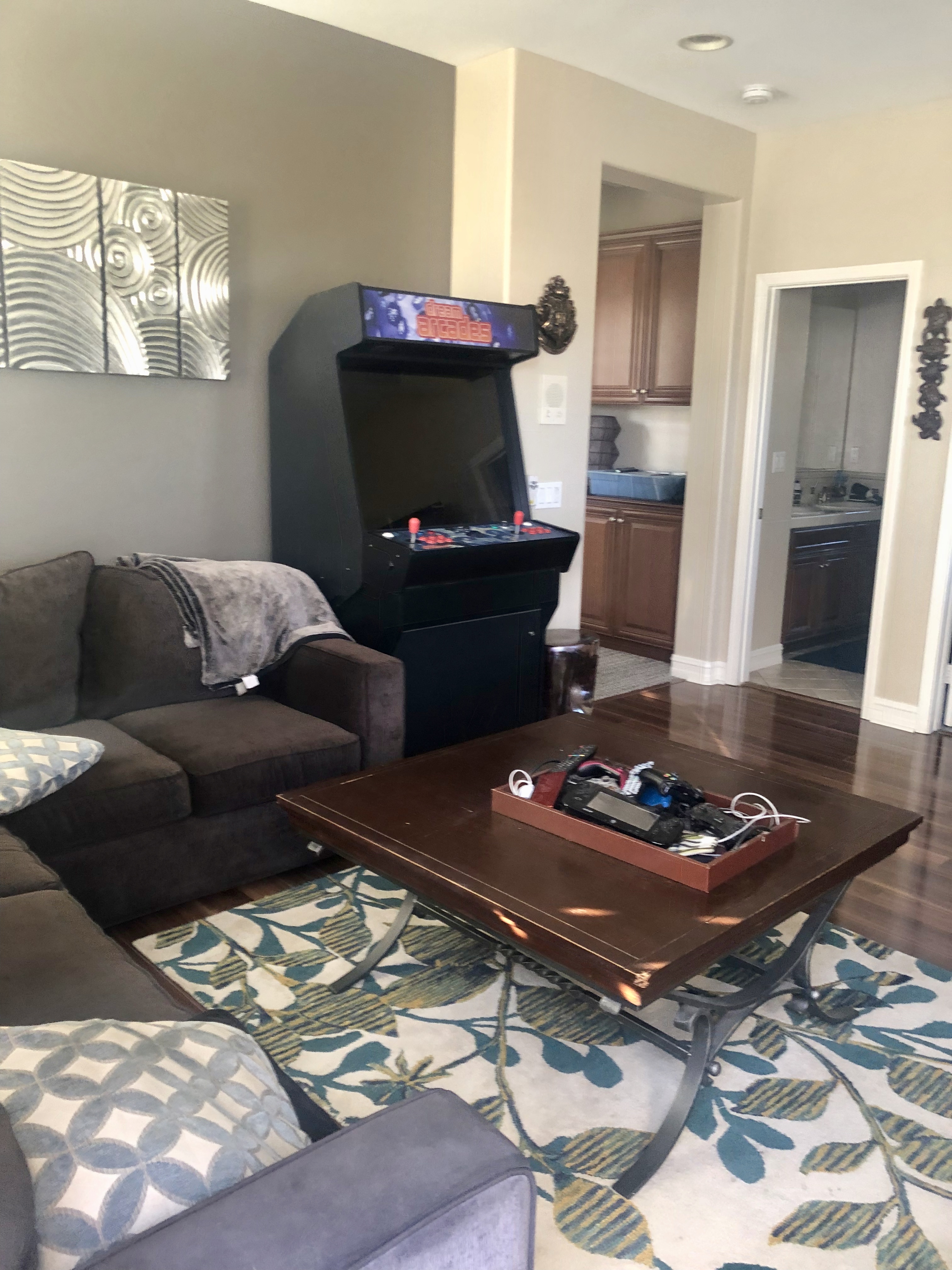 Residential Home Simi Valley Roseann DiGiovanni - Gallery Image