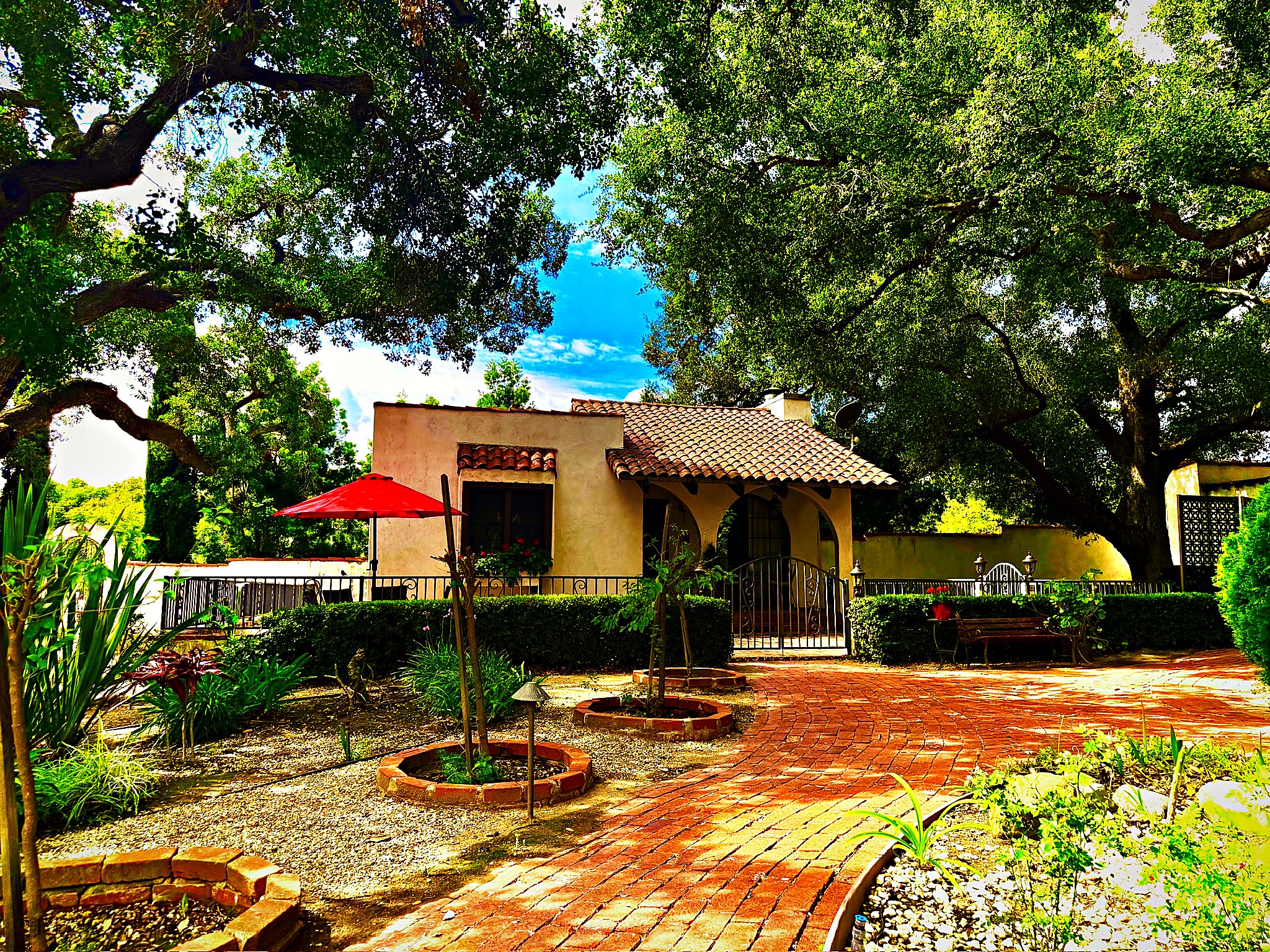 Oak Haven Estate - Fillmore Area - Gallery Image