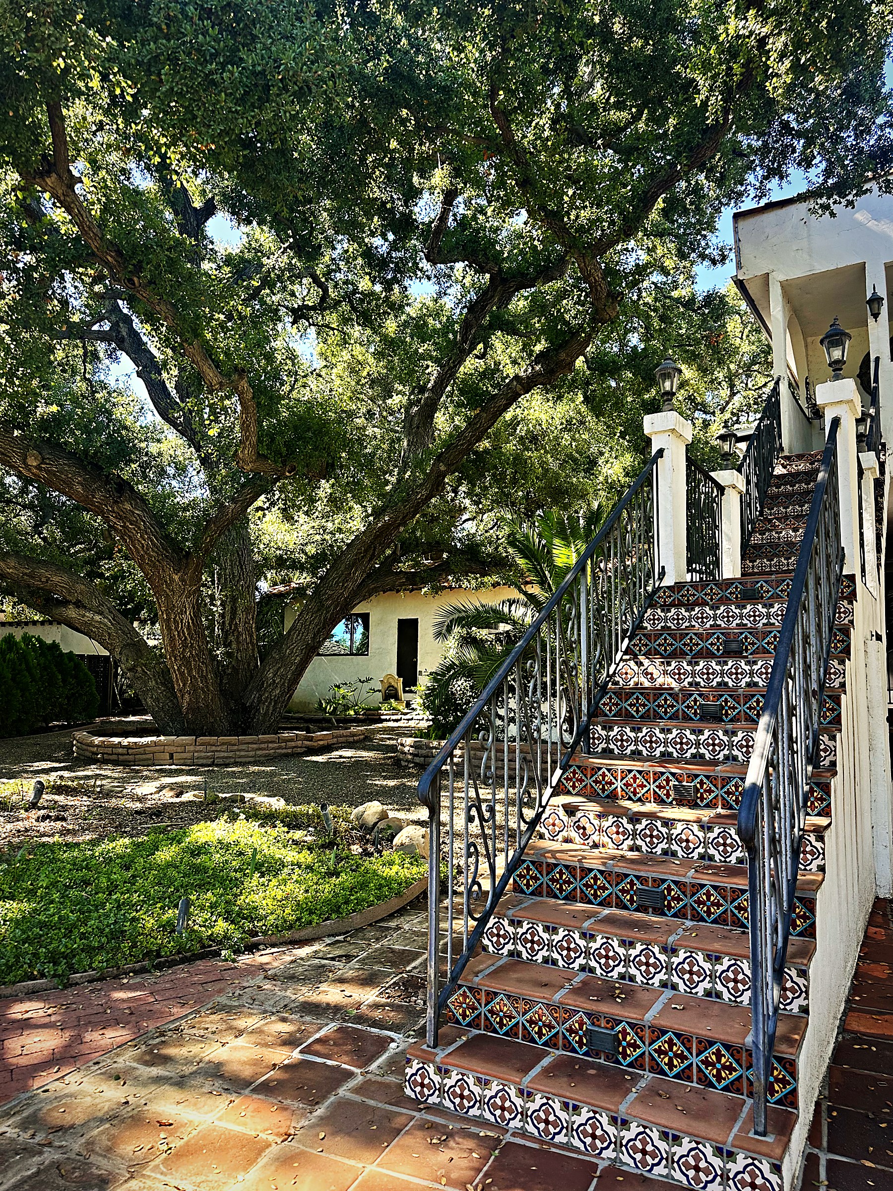 Oak Haven Estate - Fillmore Area - Gallery Image